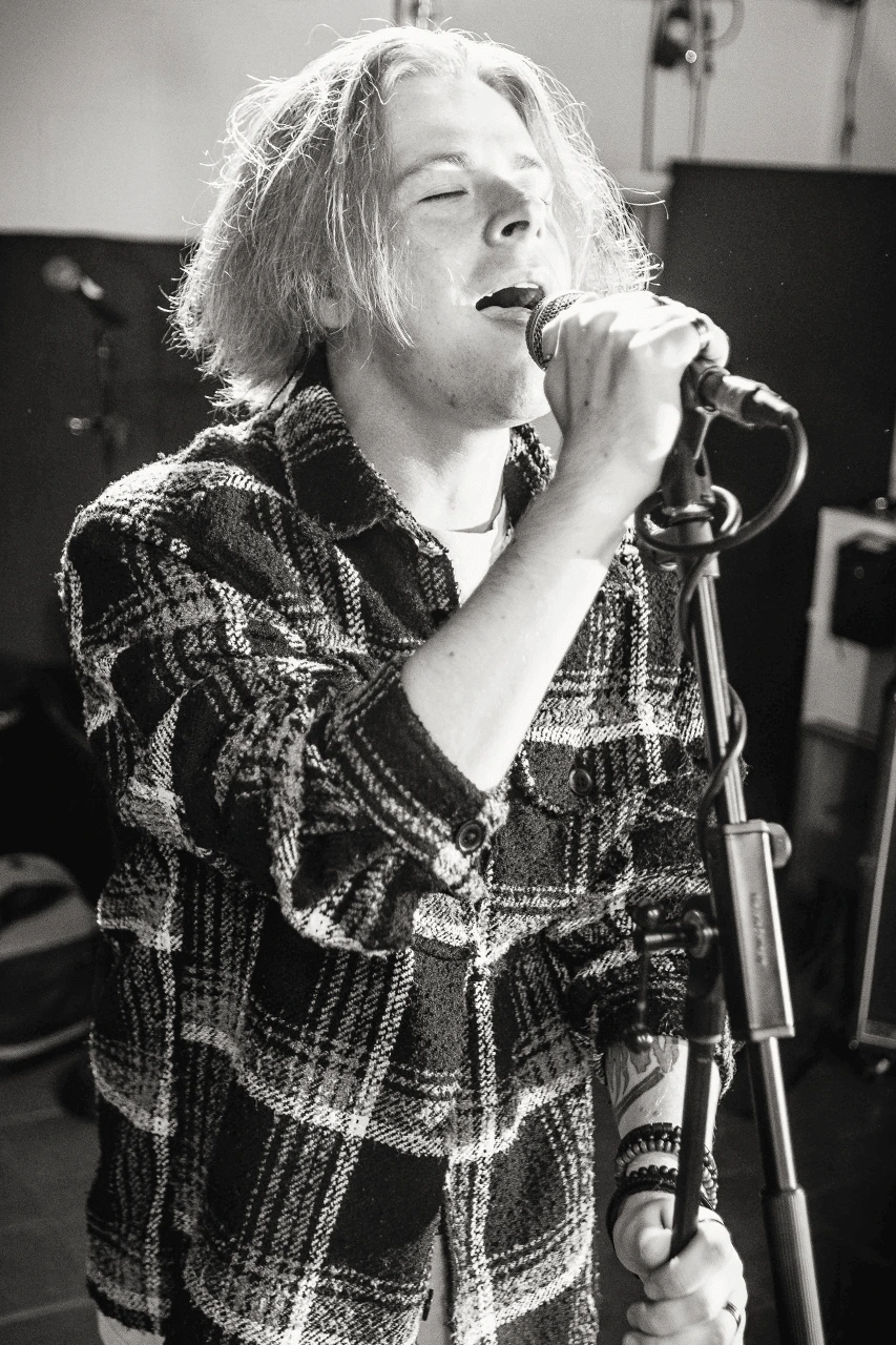 From Ruins Bio Pics Niall